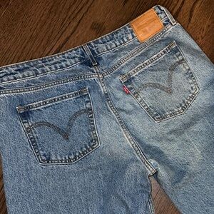 Levi’s Loose Low Rise Jeans